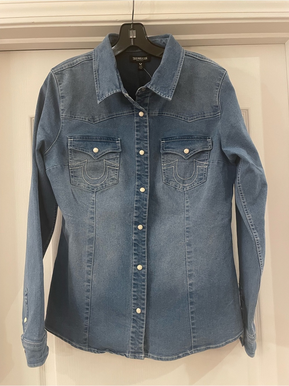 True Religion Women's Blue Denim Stud Front Western Shirt Size Large NWT